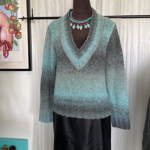 Woolrich women’s v-neckline knit slouchy ombré turquoise/grey sweater Size M